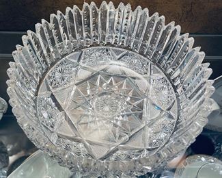 _____$80 	
Strawberry bowl unusual cut crystal 8""D"	