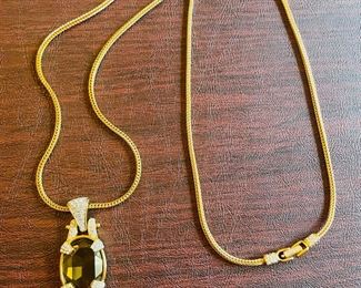 _____$70 	
Swarovski vintage necklace faceted stone on gold plated cable chain with box	
