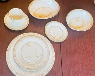 _____$325 
White Nile Royal Doulton Set of china for 8 - 1962-1963		
		"2 oval bowls, meat platter, coffee pot, C&S, milk, gravy bowl "		
		"12 dinner plates, 14 salad or dessert, 10 B&B plates, 12 cups & saucers "		
		Total 56 pieces 	