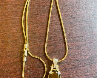 _____$70 	
Swarovski vintage necklace faceted stone on gold plated cable chain with box	