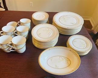 _____$325 
White Nile Royal Doulton Set of china for 8 - 1962-1963		
		"2 oval bowls, meat platter, coffee pot, C&S, milk, gravy bowl "		
		"12 dinner plates, 14 salad or dessert, 10 B&B plates, 12 cups & saucers "		
		Total 56 pieces 	