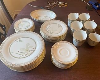 _____$325 
White Nile Royal Doulton Set of china for 8 - 1962-1963		
		"2 oval bowls, meat platter, coffee pot, C&S, milk, gravy bowl "		
		"12 dinner plates, 14 salad or dessert, 10 B&B plates, 12 cups & saucers "		
		Total 56 pieces 	