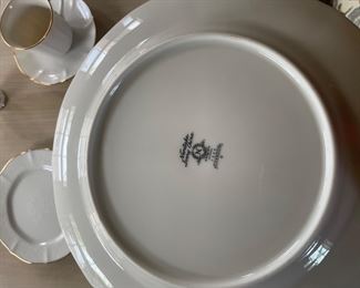 _____$145 
Noritke Chandon 7306 Dinner plantes (7) + 7 salad/dessert + 7 B&B plates		
		5 cups and saucers + 1 salt = 27 pieces 
