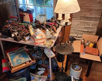 https://bit.ly/C2C04302023
FANTASTIC Antique & Collectible Estate Auction. All selling in an online estate auction ending on April 30th at 7pm, click the link to view the auction catalog, click "Quick Bid" on any lot in the auction and follow the prompts to register and bid to win!