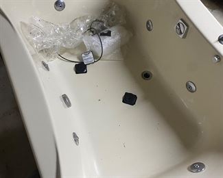 Jacuzzi tub