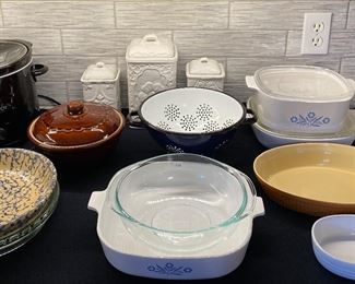 Corning Cornflower Blue Casserole, Pyrex Lid, Roseville Robinson Ransbottom USA, Crock•Pot