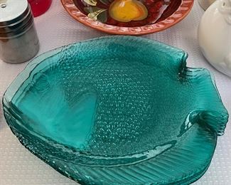 Vintage Arcoroc France Poisson Turquoise Fish Dinner Plates (set of 7) 