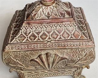 Fitz & Floyd Motif Lidded Felt Lined Box 