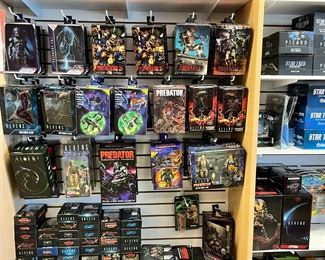 Alien and predator figures