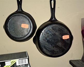 Griswold cast iron skillet