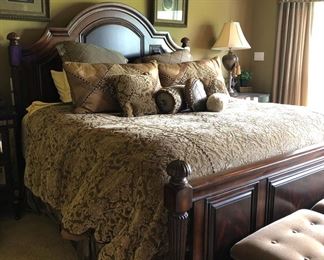 KING SIZE BEDROOM SET AND BEDDING