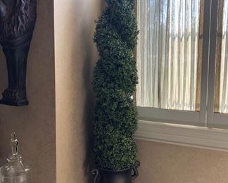PAIR OF TOPIARY TREE