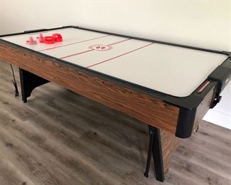 AIR HOCKEY