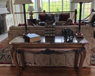 SOFA TABLE AND PAIR LAMPS