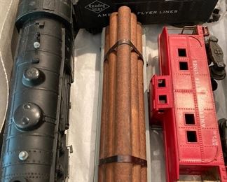 AMERICAN FLYER 4 PIECES OF TRAIN