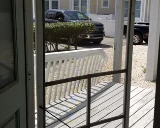 Screen door