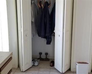 Bi-fold closet doors