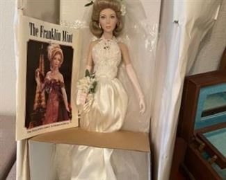 Franklin Mint Collectible Bride Doll