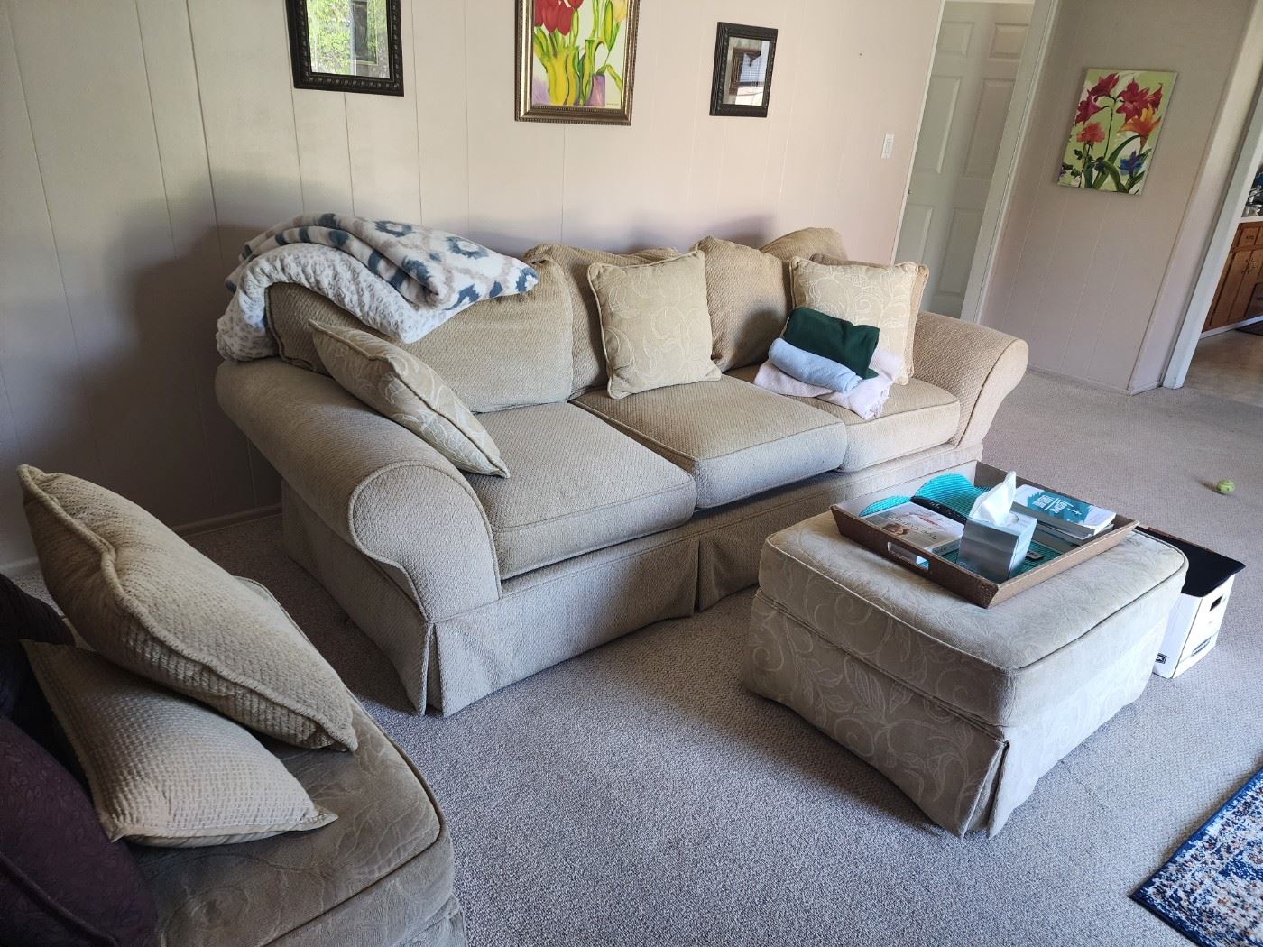 Freehold Estate Sale Furniture, Decor, Clothing,... starts on 4/25/2023