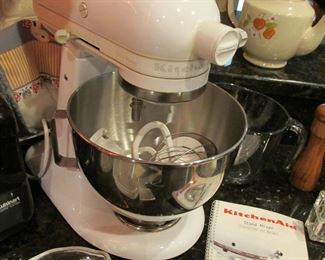 Kitchenaid mixer like new