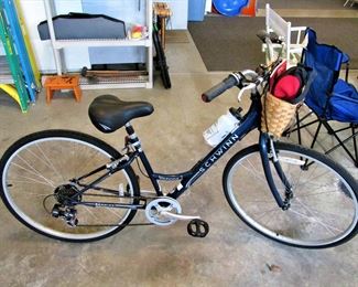 Schwinn Voyageur 7 woman's bike