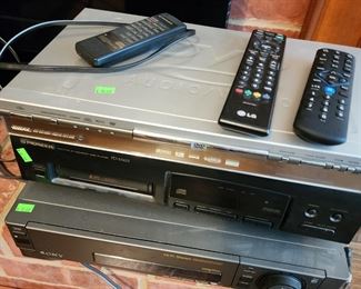 vhs and vcr players