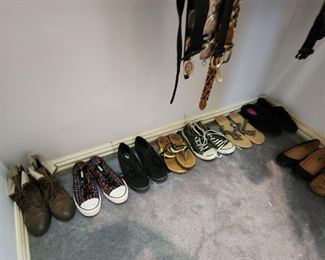 ladies shoes and purses