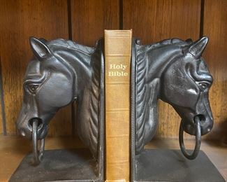 Heavy Set Of Cast Iron Horse
Head Bookends

