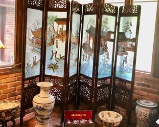 6 Panel 20th Century Chinese Suzhou SU EMBROIDERY DOUBLE SIDED Glass, Wood & Silk Embroidery Screen Room Divider, Has 2 Minor Issues with Glass (Hand Silk Embroidery is in great shape) $3,000 It is Amazing!