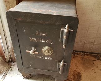 Safe, wheels frozen, combination available 