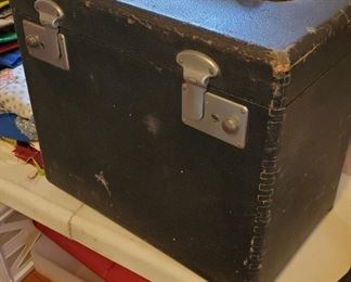 Very early featherweight 221 sewing machine case, with tray insert. Case only, no machine.