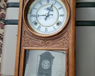 Centennial Parlor Clock
Model 303 with key