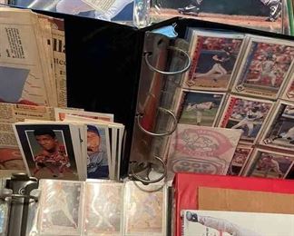 004 Binders Of Cincinnati Reds Trading Cards, Beckett Magazines 1990s And Additional Sports Memorabilia
