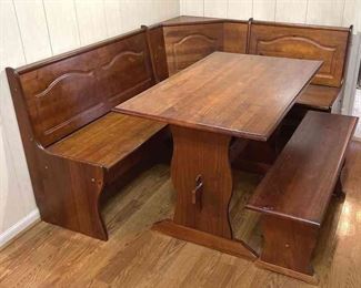 Breakfast Nook Set W Storage In Seats