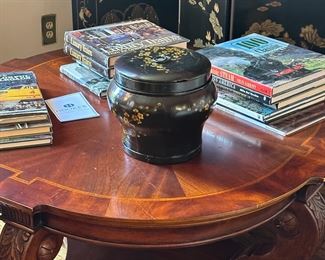 Hooker 42" round coffee table with wood inlay; 20 1/2" tall