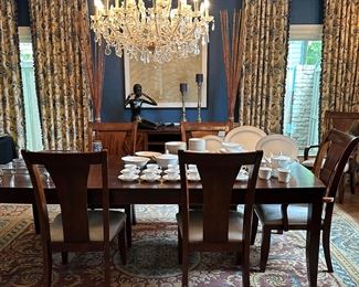 Dining table (with 2 leaves) and 6 chairs
