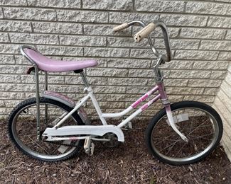 Vintage Desert Rose Girls Huffy Bicycle - $40.00