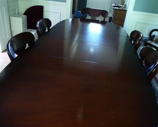 Dining room table/6 side chairs/2 arm chairs/table pads