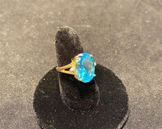 10 kt gold, aquamarine, and diamond