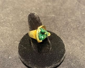 10 kt gold and Peridot