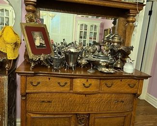 oak side board , s/p tea sets