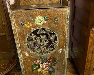 decor wine rack w/door