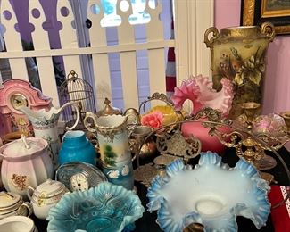 brides baskets, liners decor blown glass 