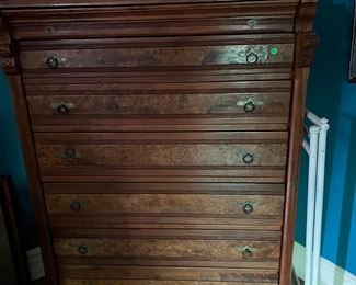 side lock dresser
