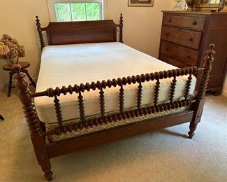 Davis bed extended room shot