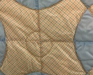 #50	light blue tan circle 7ft x 5.5 machine stitch and hand quilted 	 $75.00 			
