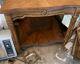 #149	end table with slide out tray on 4 legs 24x26x23	 $20.00 			
