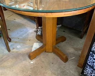 #154	round pedestal table with bevel  glass top 31x32 no chairs 	 $75.00 			
