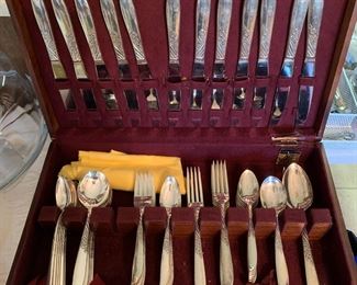 #169	Oneida silver plate flatware '76 pieces of 12 place setting in wood box 	 $100.00 			
