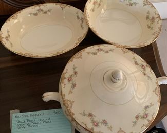#174	Nabulus eggshell 3 serving pieces Fruit bowl, veg bowl and soup tureen	 $32.00 			
